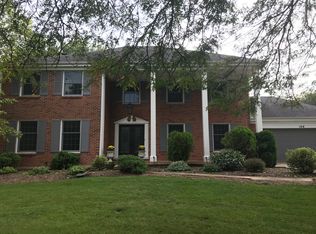 108 Fox Hunt Trl, Barrington, IL 60010