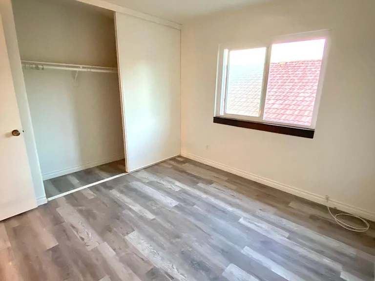 12900 Pan Am Blvd — Photo 22