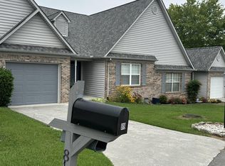 819 Grove Place Ln, Loudon, TN 37774