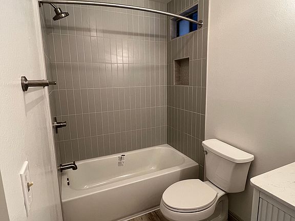3rd image of 236 S Curtis Ave APT E
