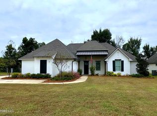 130 Coventry Ln, Canton, MS 39046
