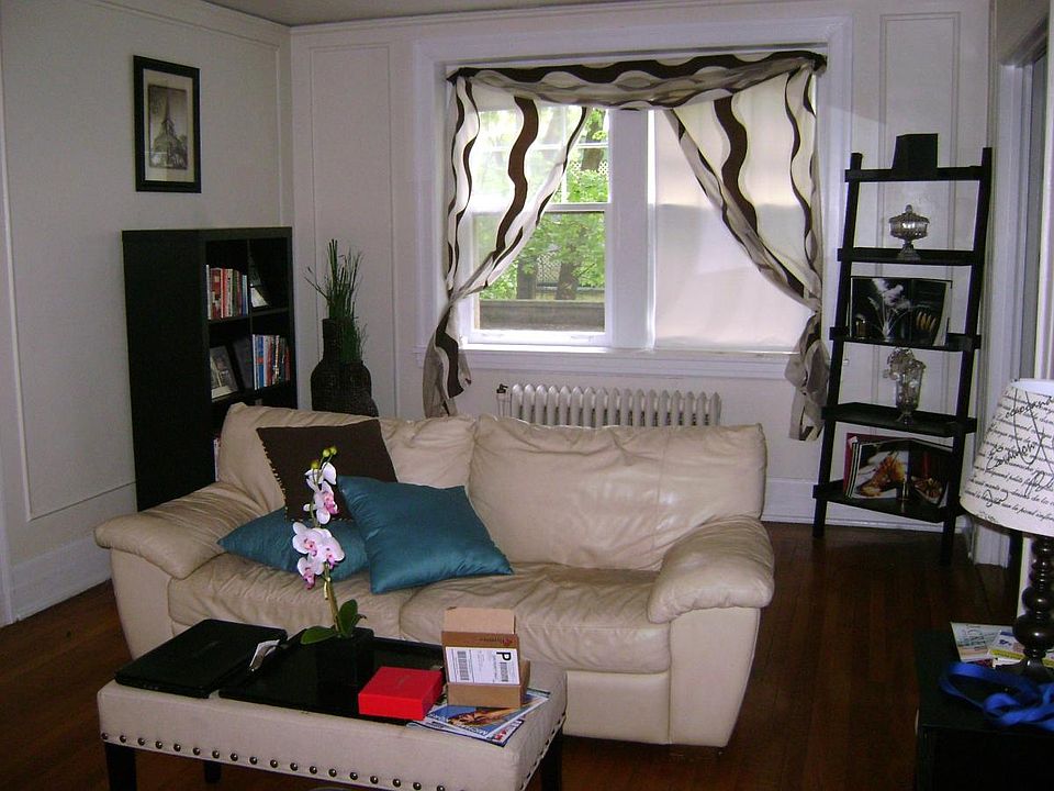 2nd image of 75 Willett St