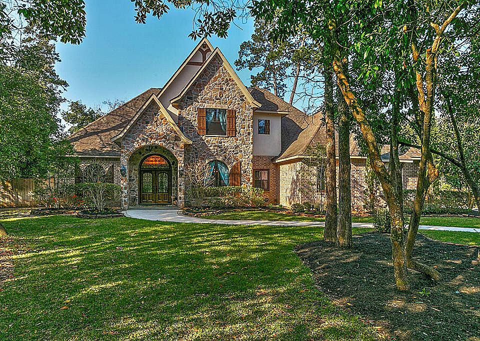 Gorgeous European Old World Style Stone, Brick & Stucco Elevation!