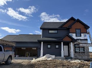 1672 Switchgrass STREET, Oconomowoc, WI 53066