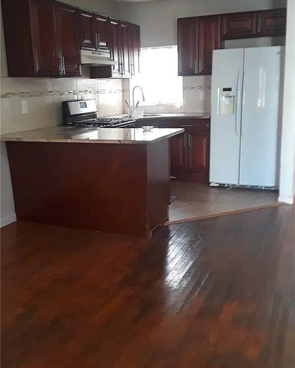 1st image of 11554 147th St