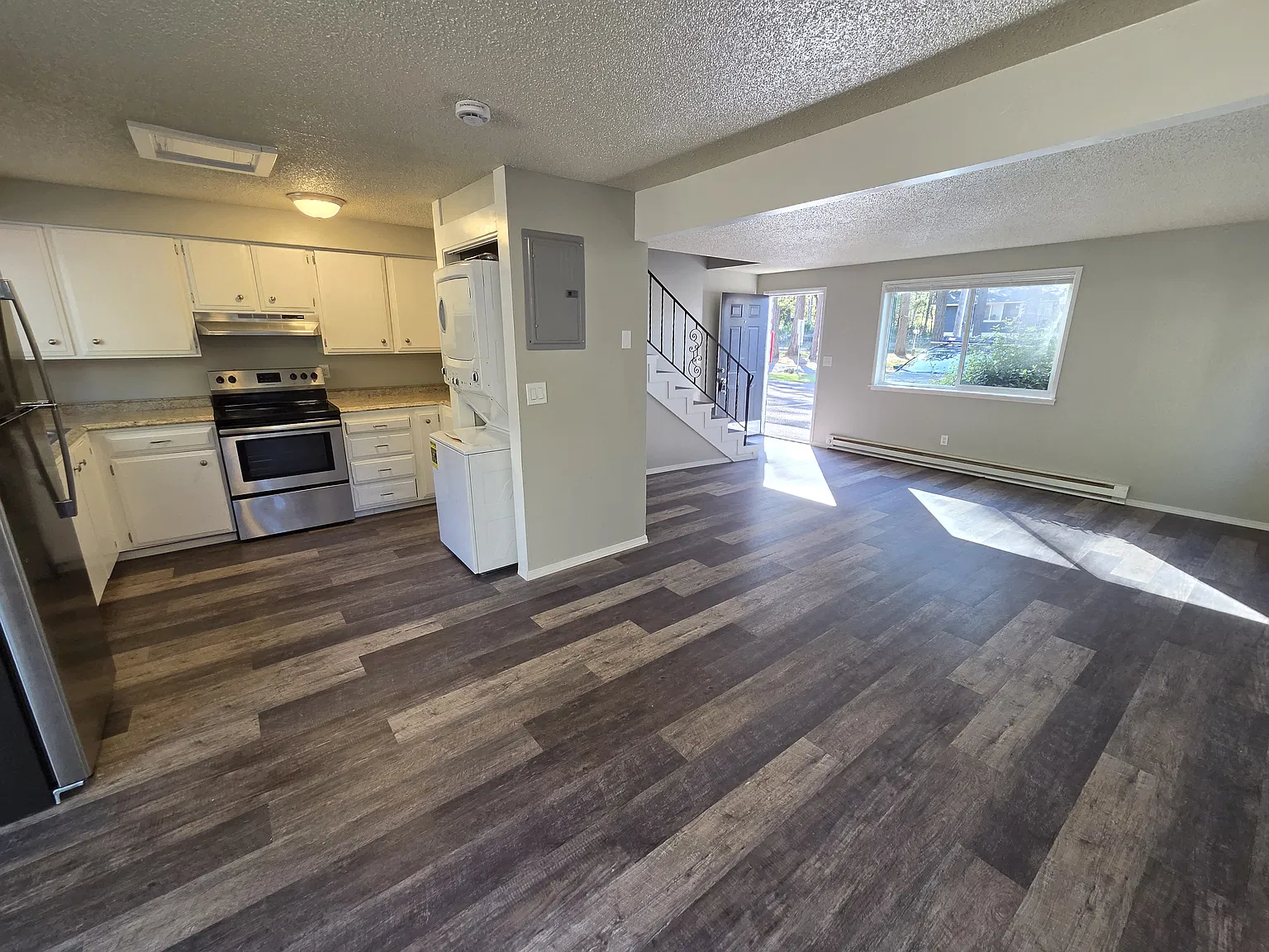 2 bed, 988 sqft, $1,700 — Photo 4