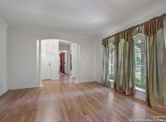 4th image of 5319 Los Palacias St