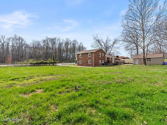 4th image of 3701 Lees Ln