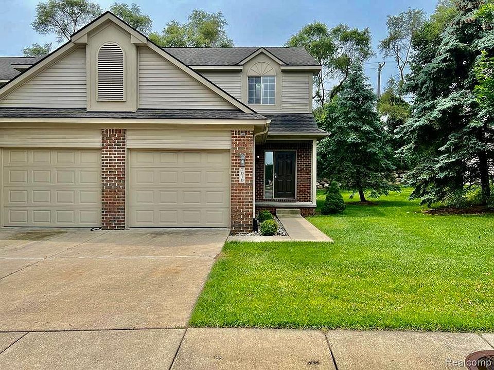 7019 Magnolia Ln, Waterford, MI 48327 Zillow
