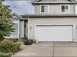 15061 Redman Ave, Omaha, NE 68116