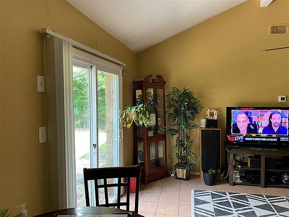 3rd image of 5818 Melanite Ave