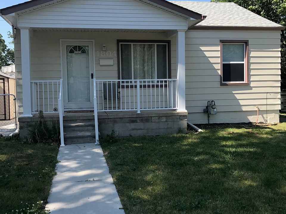 2nd image of 1804 Rose Ave