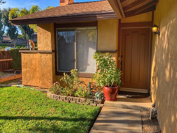 3rd image of 160 Dogwood Pl