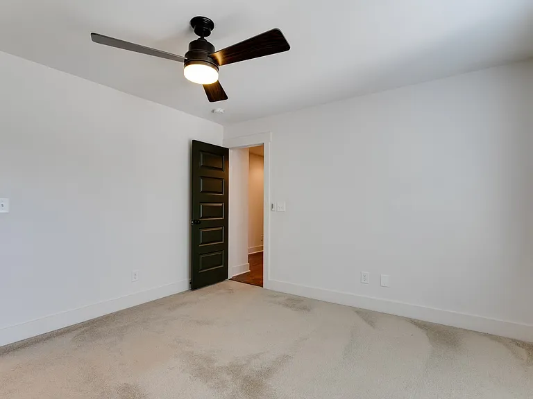 3221B Lincoln Ave — Photo 11
