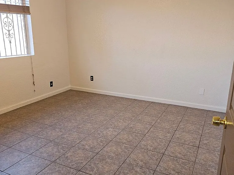4933 Marconi Dr — Photo 8