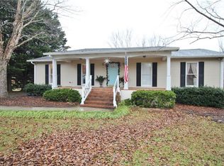 5355 Roburton Rd, Kernersville, NC 27284