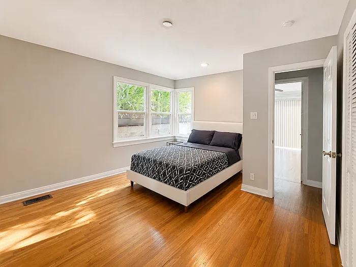 10443 Wilkins Ave — Photo 12