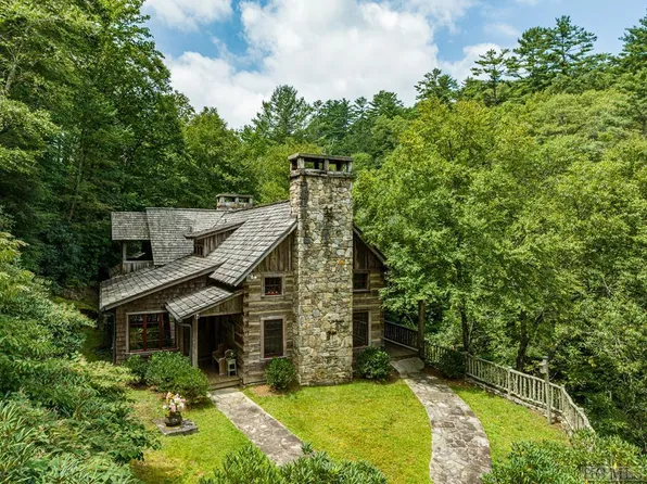 1124 Billy Cabin Road, Highlands, NC 28741