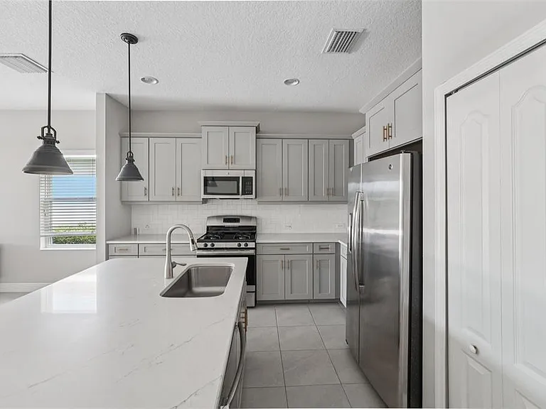 13524 Circa Crossing Dr — Photo 16