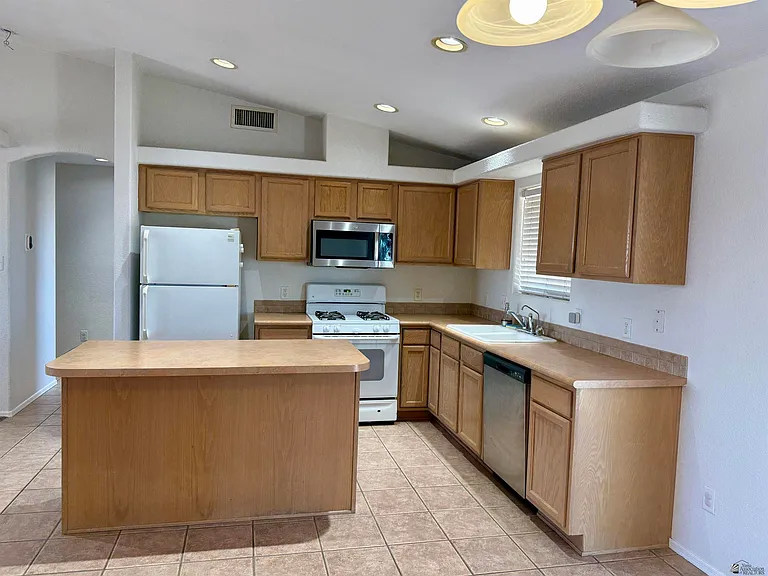 11800 E Eclipse Ct — Photo 4