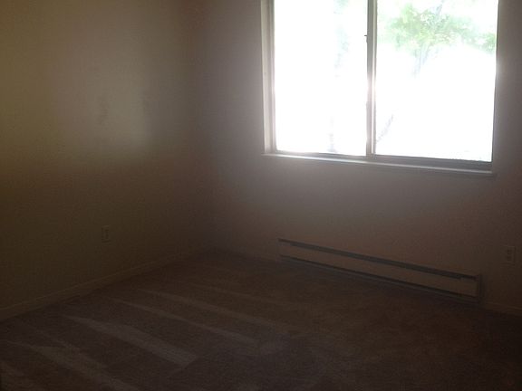 3rd image of 733 Alexander Rd APT C