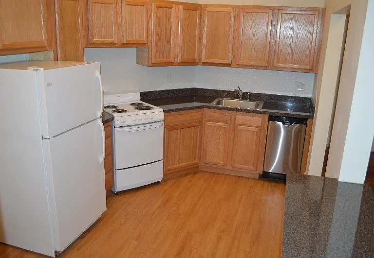 1589 Beacon St #4 — Photo 1