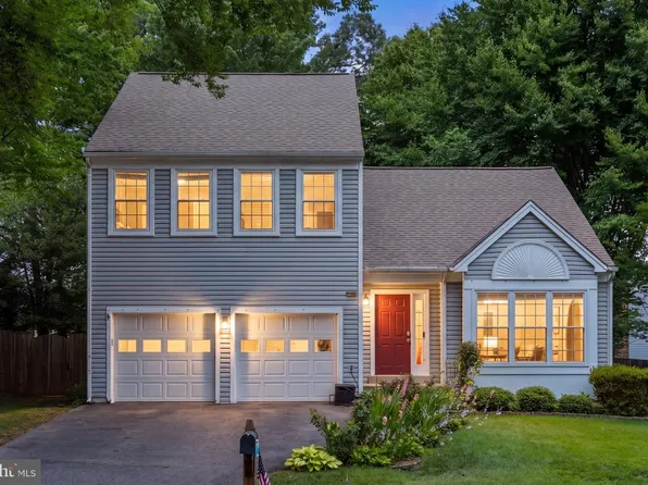 9030 Chestnut Ridge Rd, Fairfax Station, VA 22039