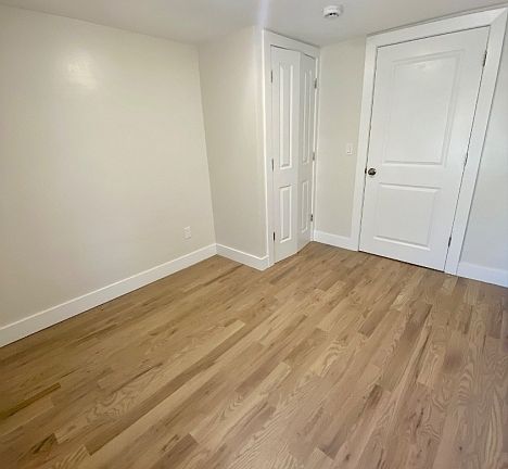 5th image of 323 Rutherford Ave #3