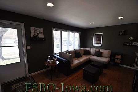 Main Floor Living Room/Entryway