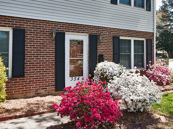 3rd image of 354 Malden Ln