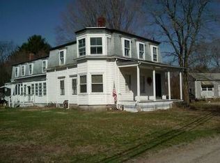 5 Fremont St, Oxford, MA 01540