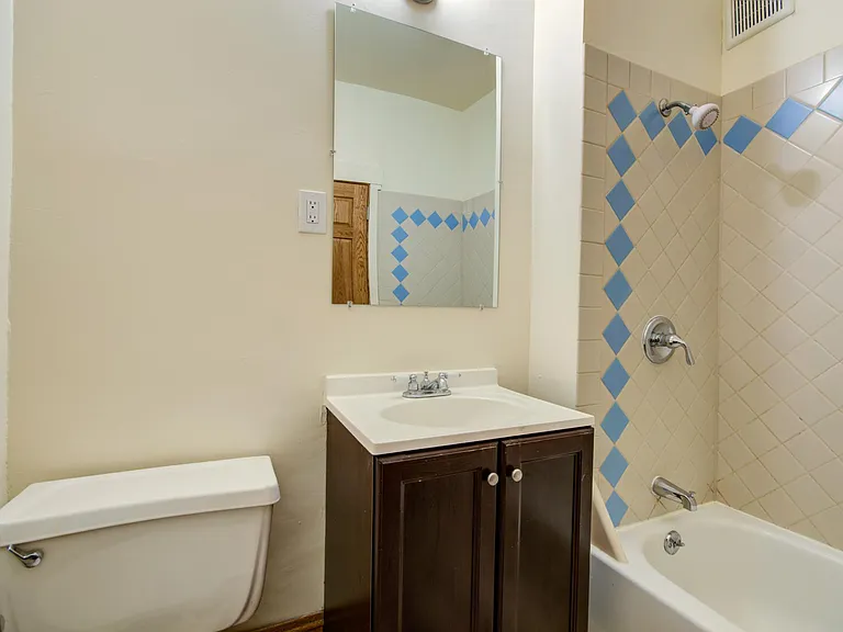 848 W Waveland Ave #3 — Photo 10