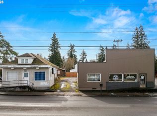 11714 SE Stark St, Portland, OR 97216