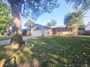 1521 E 60th St S, Tulsa, OK 74105
