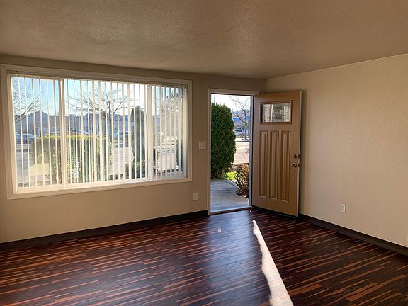 4th image of 170 E Whidbey Ave APT A2