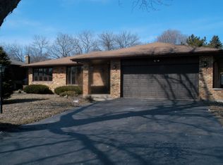 11216 Joyce Ln, Willow Springs, IL 60480