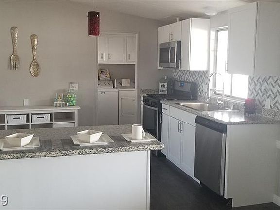 3rd image of 3276 Bellavista Ln