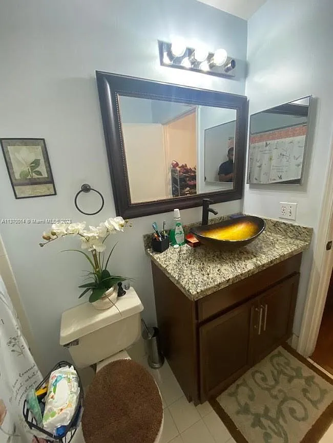 4 bed, 1672 sqft, $4,900 — Photo 4