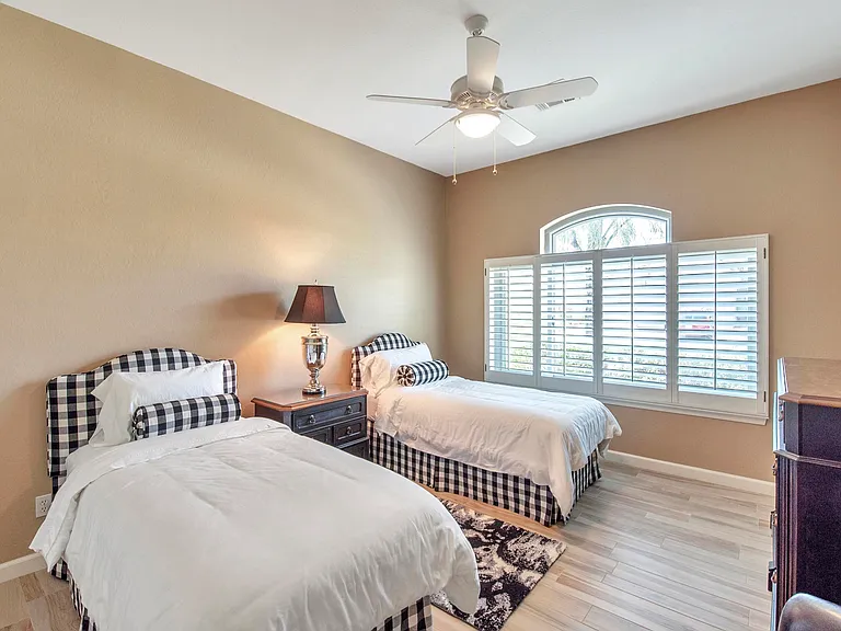 7689 E Quill Ln — Photo 28