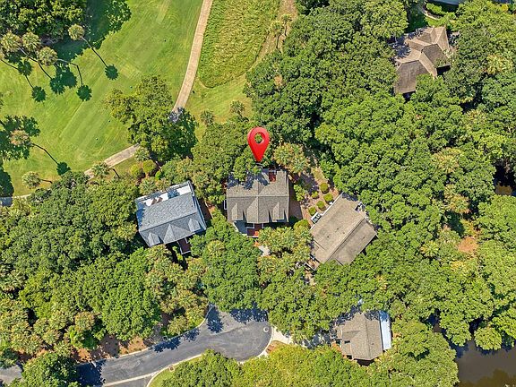 2nd image of 1005 Crooked Oaks Ln
