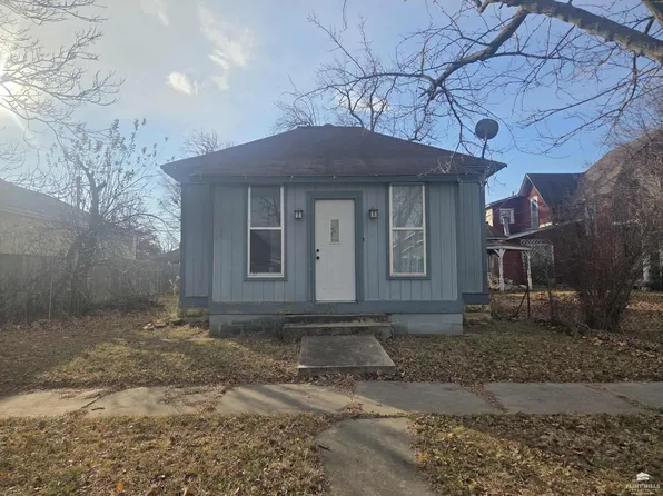 331 W 4th St, Junction City, KS 66441