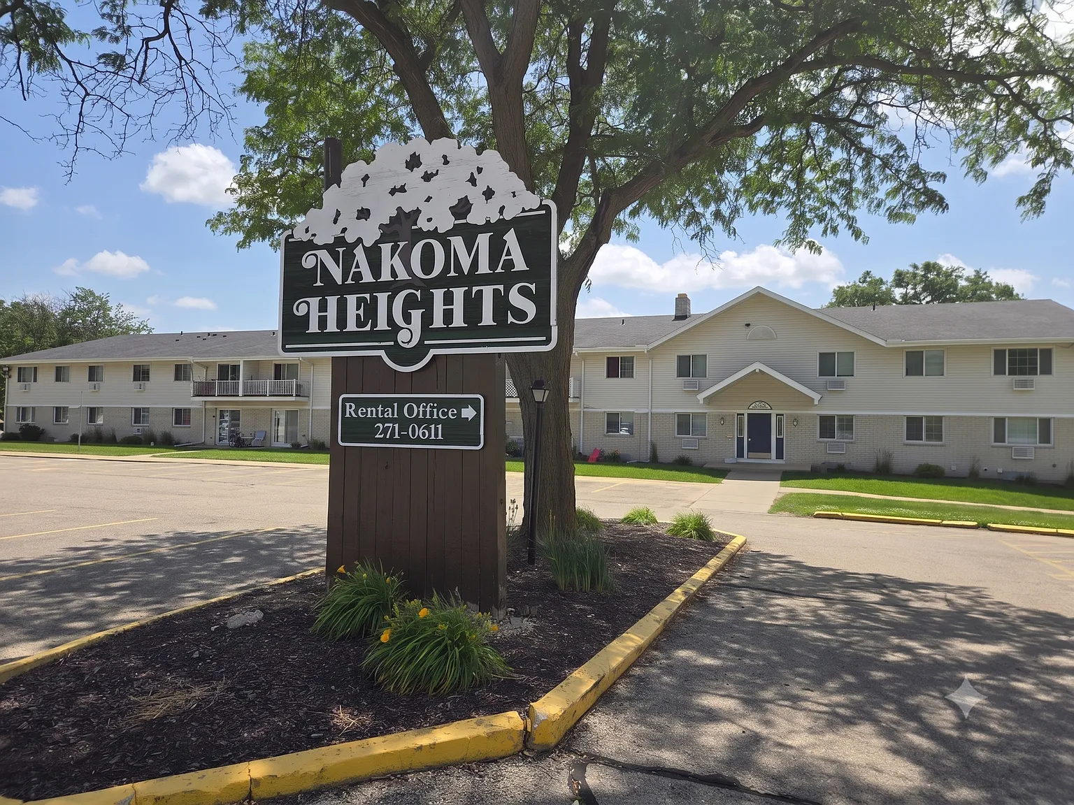 Nakoma Heights Apartment Homes — Photo 3