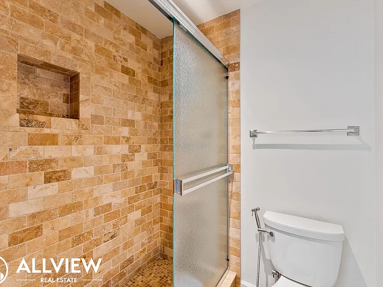 280 Cagney Ln #220 — Photo 23