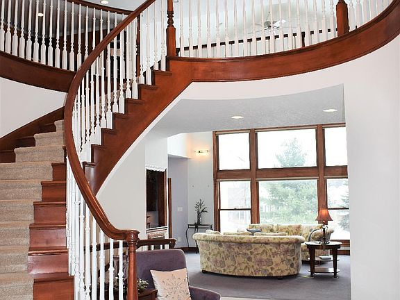 3rd image of 3024 Wellington Dr