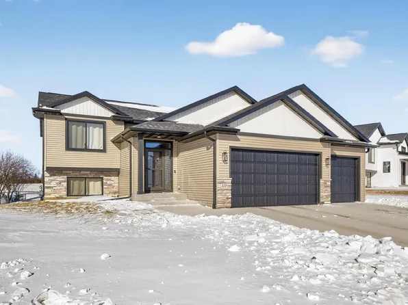 2221 Petersen Dr NW, Stewartville, MN 55976