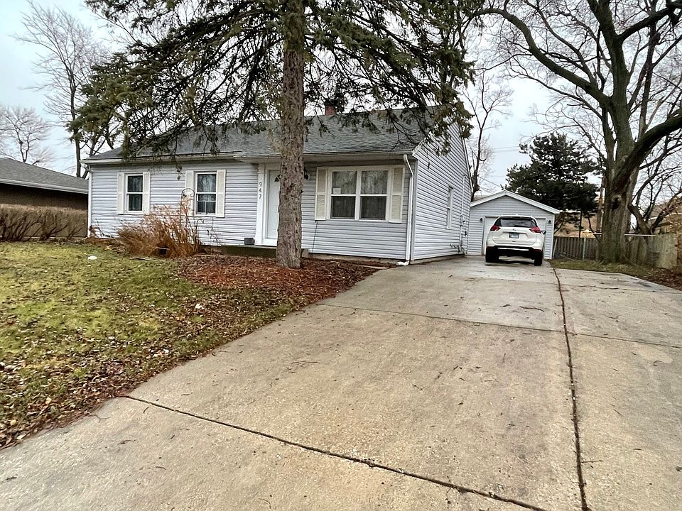 1st image of 947 E Lilac Dr