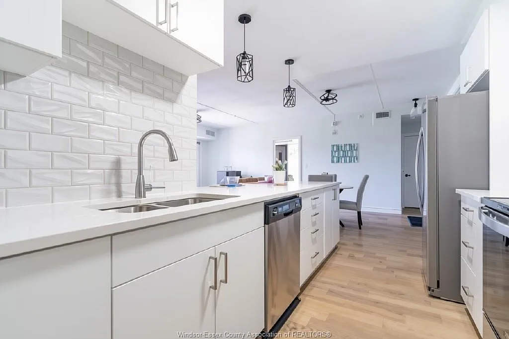 2 bed, 2.0 bath, 1129 sqft, $2,200 — Photo 4