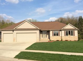 2570 Lisa Ln NE, Rochester, MN 55906