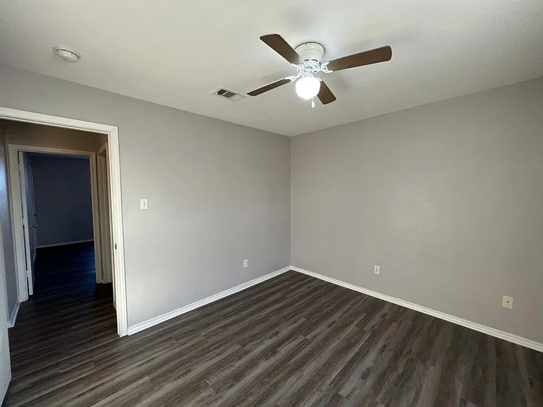 5908 Greengate Dr #C — Photo 18