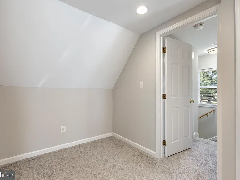 6903 Friendship Rd — Photo 26